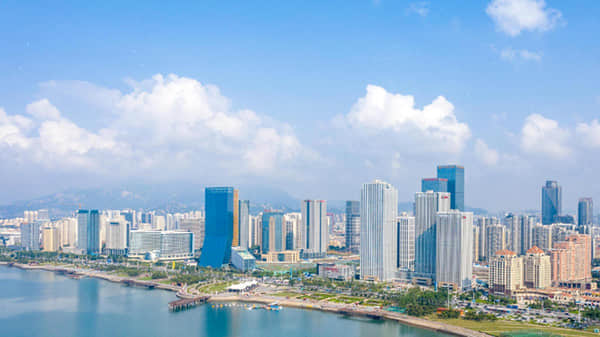 三湘印象2026年半年报：地产结转驱动营收大增，增收不增利